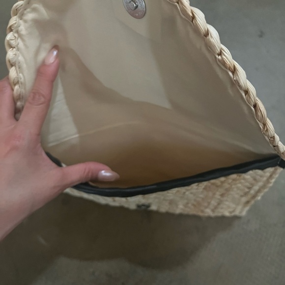 WOVEN CLUTCH | NWT | NEVER WORN - Picture 6 of 7